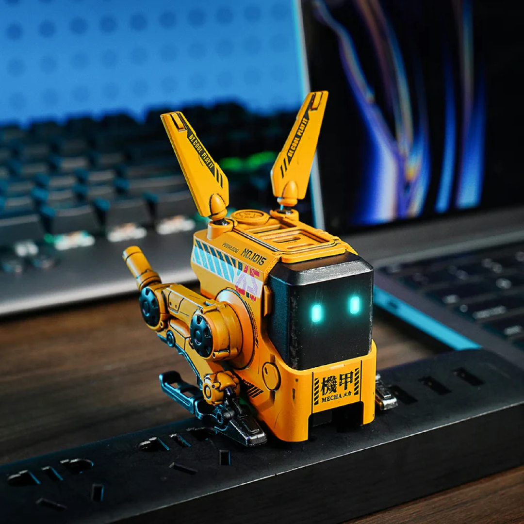 The Alpha65 War-Damaged Yellow (also called Combat Yellow / War-Damaged Yellow Special Edition) is a limited edition 65 W GaN fast charger with bold styling and high utility. It combines cutting-edge charging tech with a striking, rugged aesthetic.